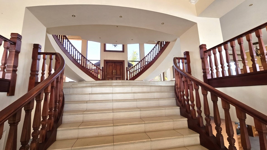 5 Bedroom Property for Sale in Birdwood Estate North West